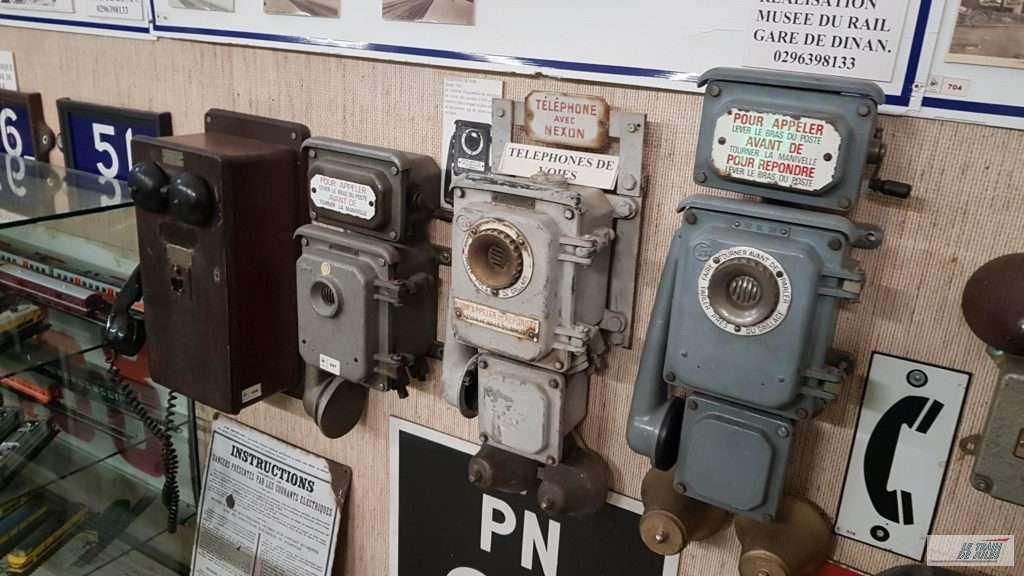 Musée du rail de Dinan - Téléphones de voies