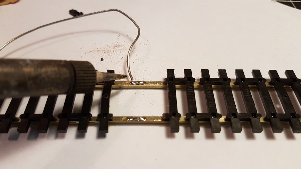 Les différents types de cables & connecteurs ou prises utilisés en  modélisme ferroviaire - Le p'tit train de Jicé
