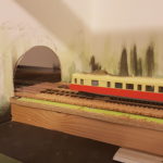 Autorail sur le futur relief